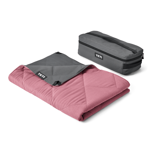 YETI Lowlands® Blanket Fireside Red