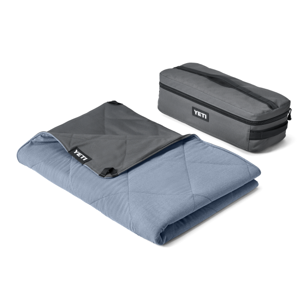 YETI Lowlands® Blanket Smoke Blue